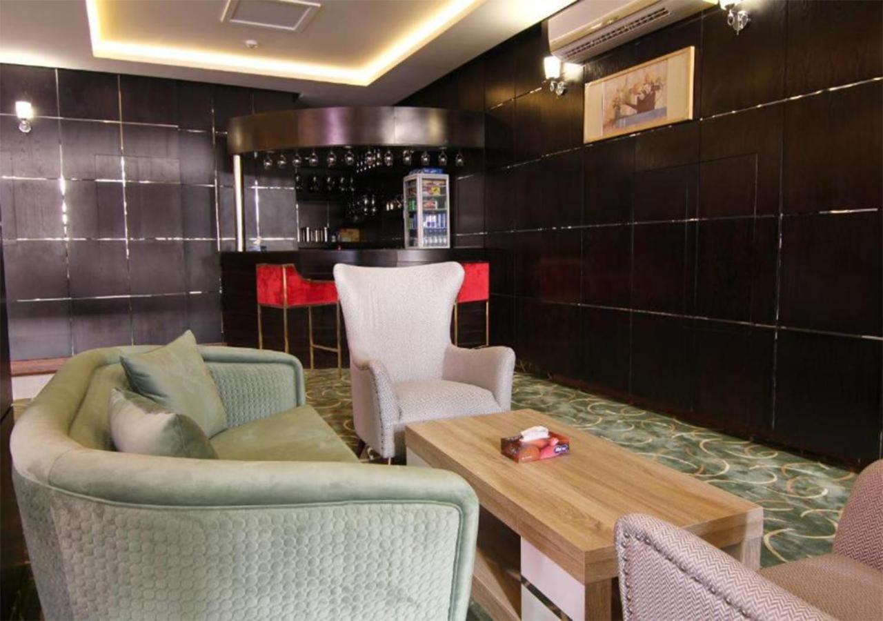 هذا منزلى الحمراء Riyadh Eksteriør billede