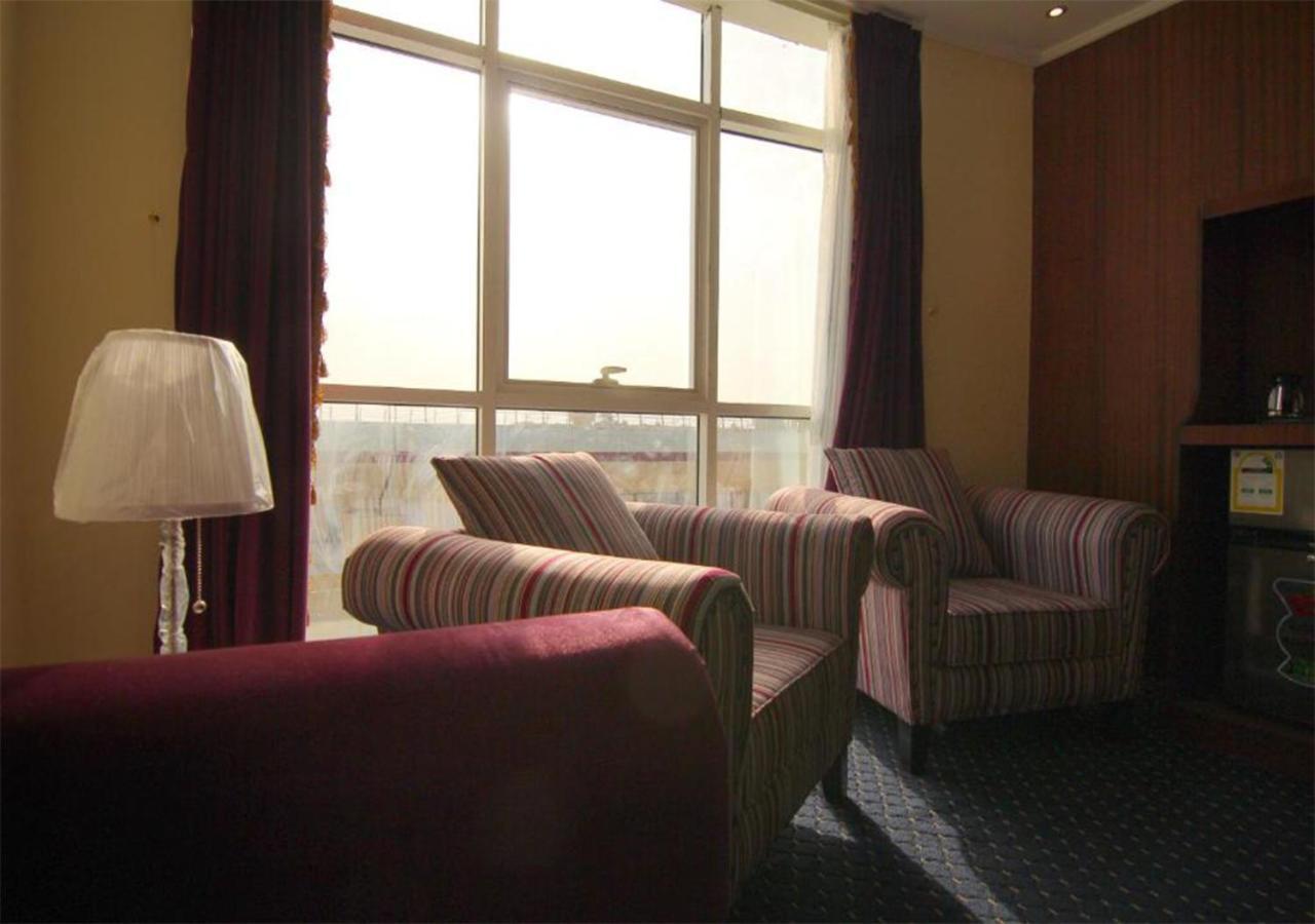 هذا منزلى الحمراء Riyadh Eksteriør billede
