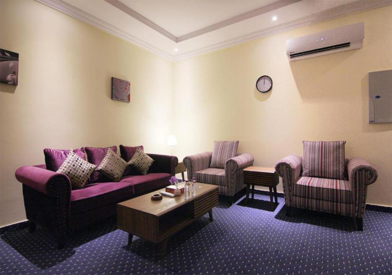 هذا منزلى الحمراء Riyadh Eksteriør billede