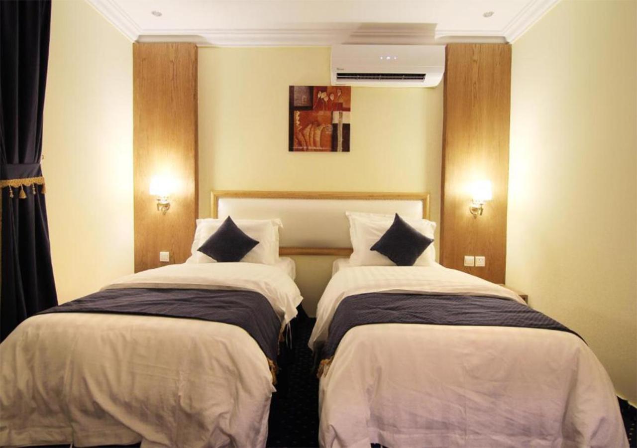 هذا منزلى الحمراء Riyadh Eksteriør billede