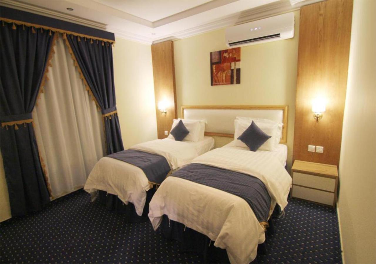 هذا منزلى الحمراء Riyadh Eksteriør billede