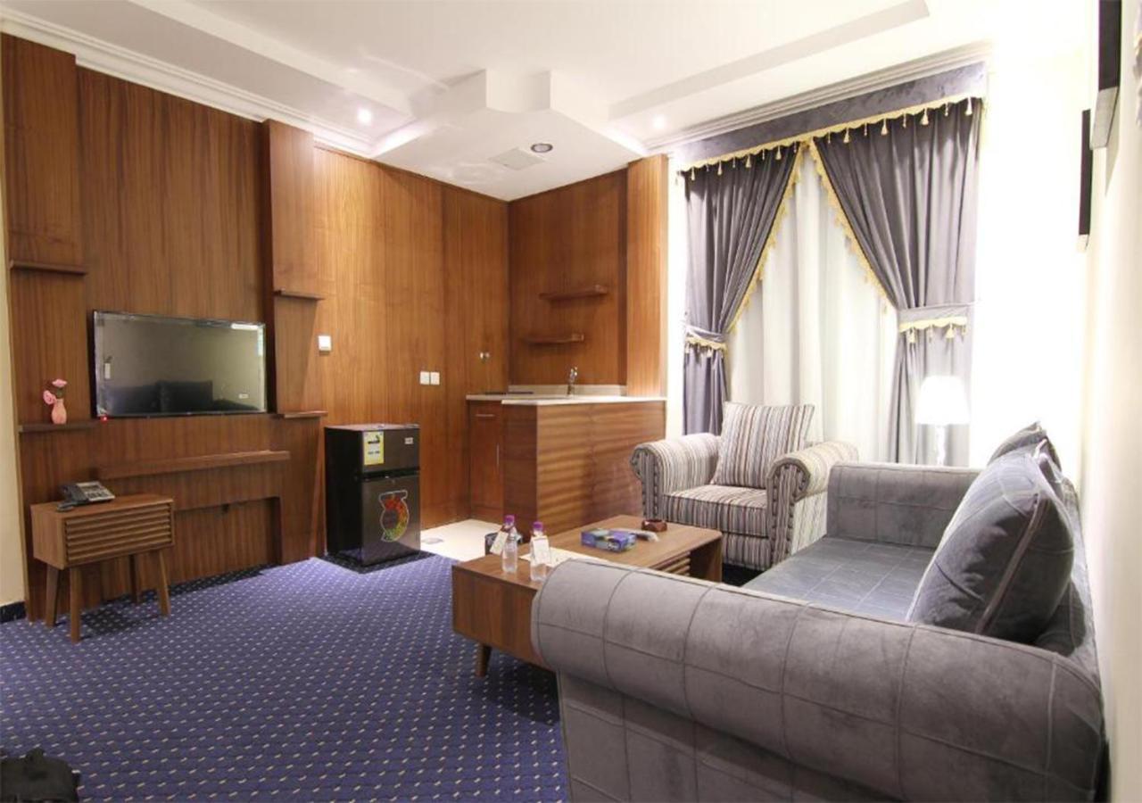 هذا منزلى الحمراء Riyadh Eksteriør billede