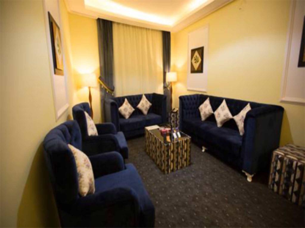 هذا منزلى الحمراء Riyadh Eksteriør billede